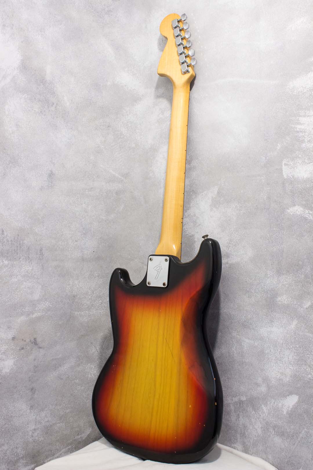 Fender USA Mustang 1977 - ナチュラル 1977 Fender Mustang – Natural – GuitarPoint