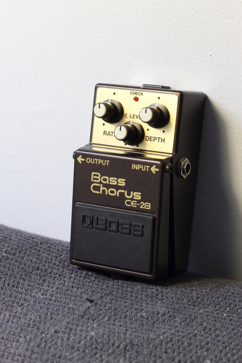 BOSS CE-2B 奇跡のコンディション コレクション放出！ 楽器・機材
