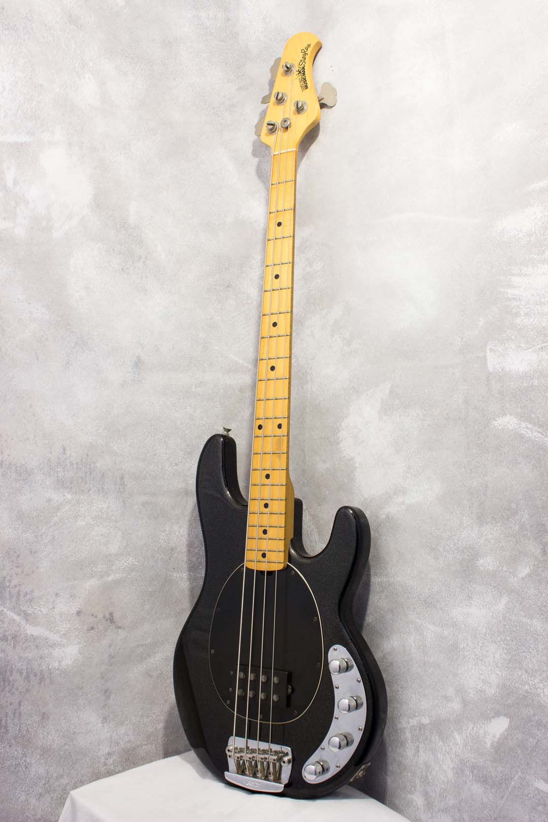 Ernie Ball Music Man Stingray EX Black MIJ 2001 – Topshelf Instruments