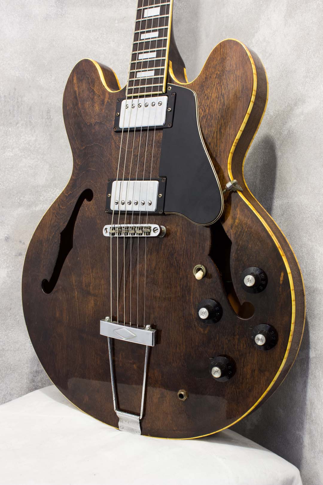 Greco SA-550 Hollow Body Walnut 1977 – Topshelf Instruments
