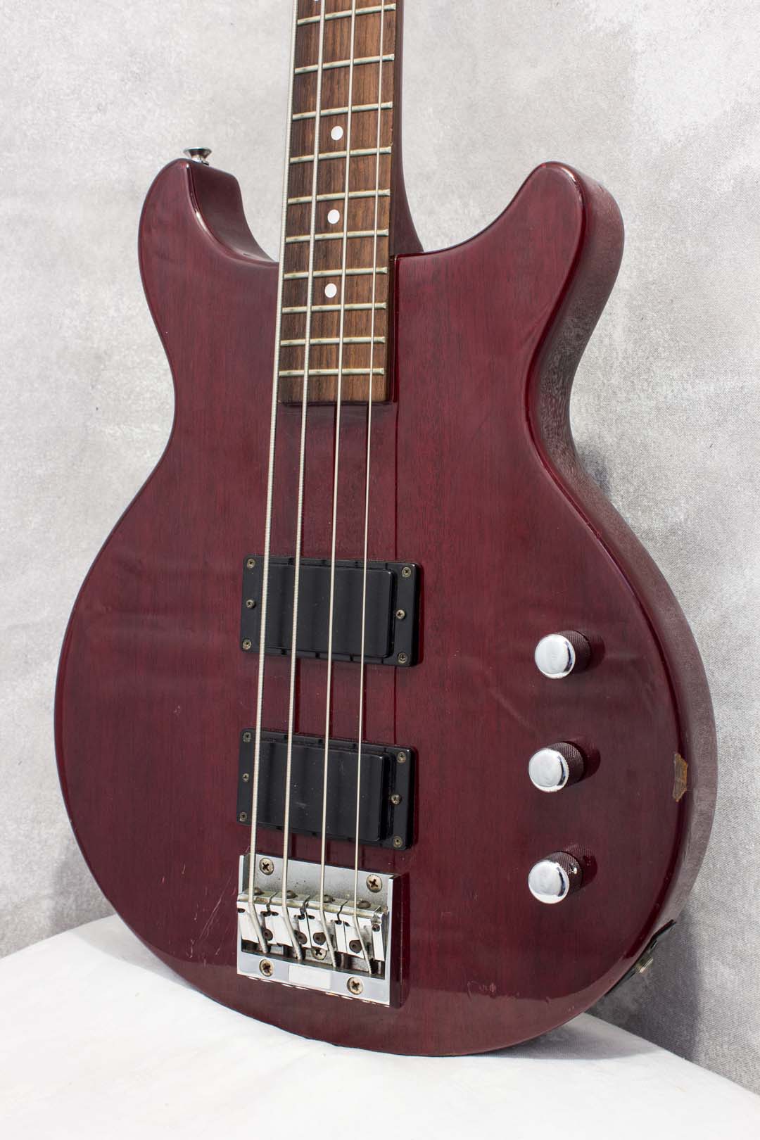 Greco TVB-650 Short Scale Bass Cherry 1989 – Topshelf Instruments