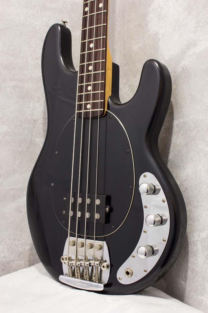 Ernie Ball Music Man Stingray Black 1987 – Topshelf Instruments