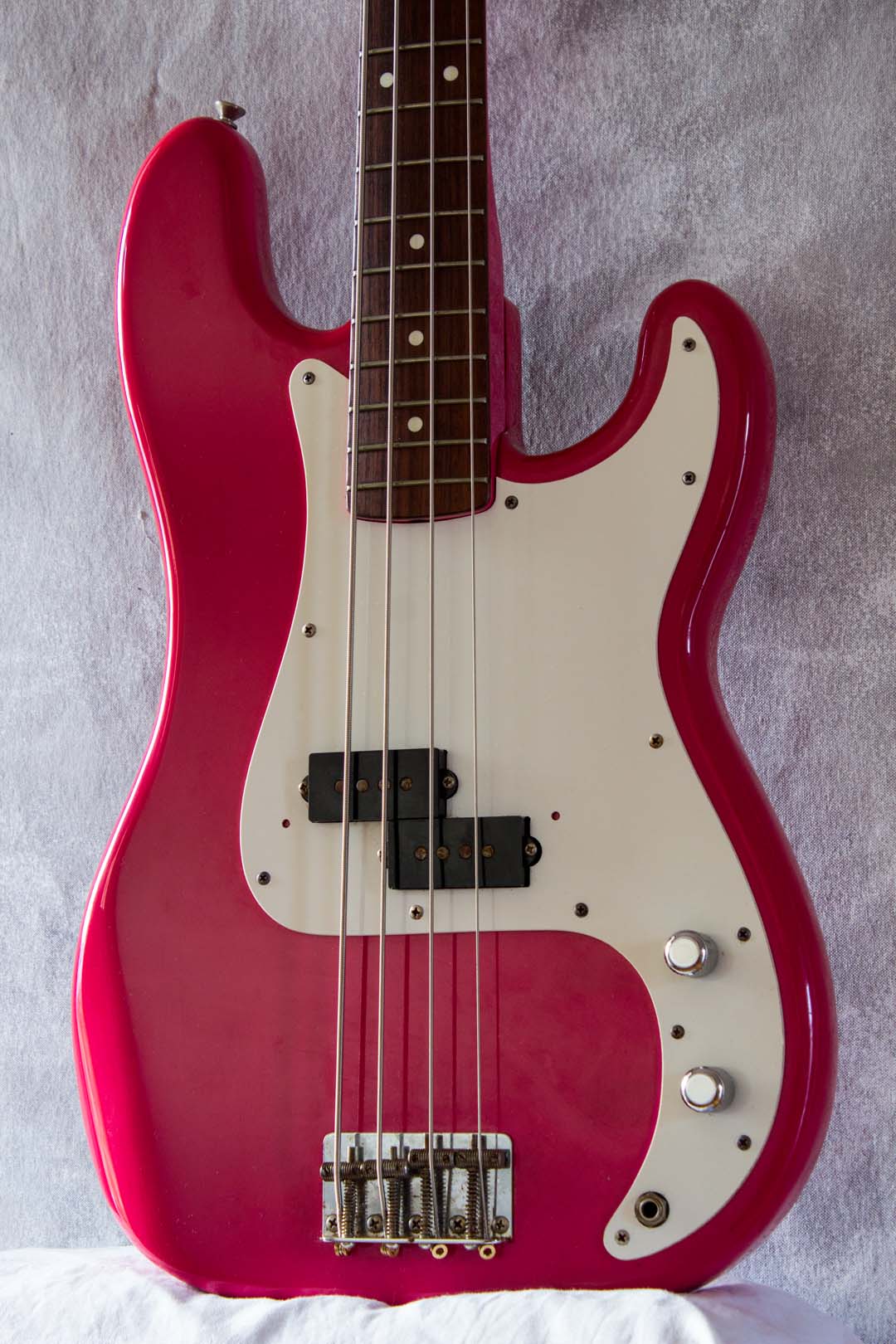 Yamaha PB400RA Bass Hot Pink 1985 – Topshelf Instruments