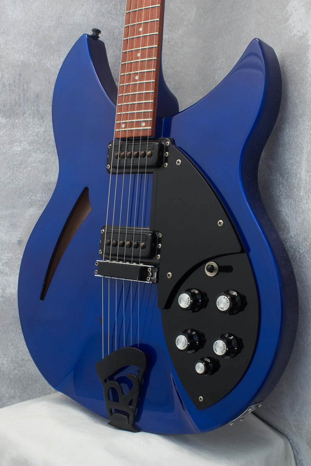 Rickenbacker 330 Midnight Blue 1997 – Topshelf Instruments