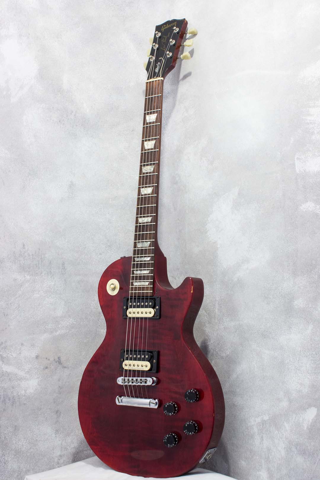 Gibson Les Paul Studio Wine Red 2001 – Topshelf Instruments