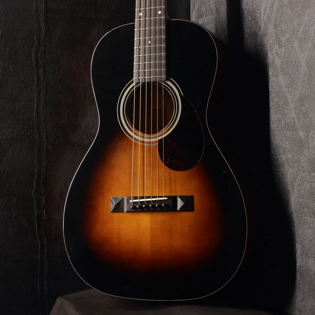 Eastman E10P-SB Parlour Acoustic Sunburst 2021