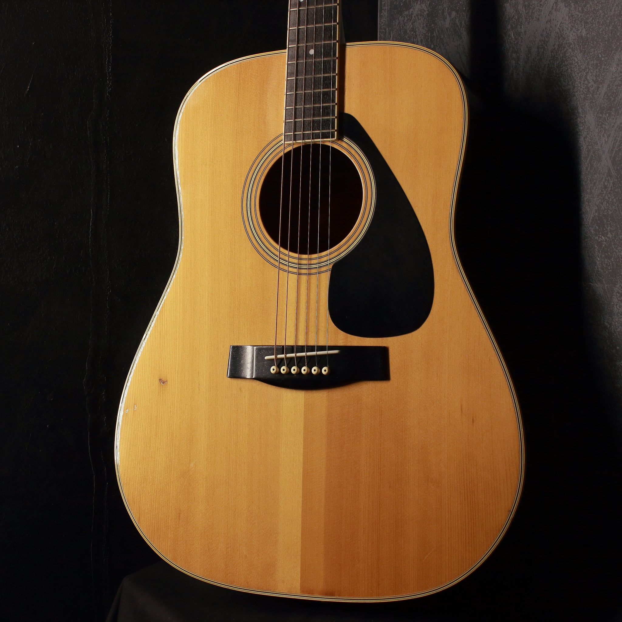 ギター YAMAHA FG-201B Body with Hard Case ギター YAMAHA FG-201B
