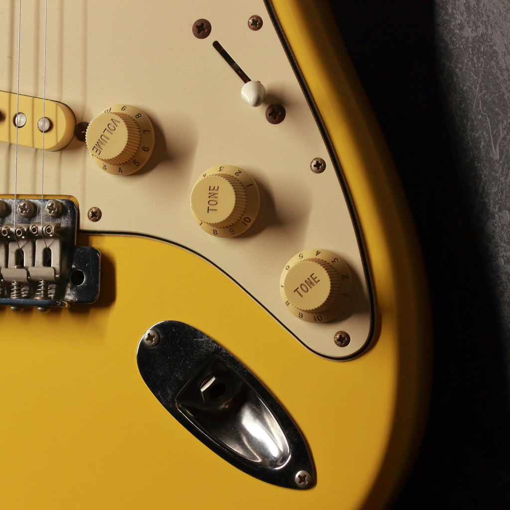 Fender Japan Standard Stratocaster ST-38J/R Rebel Yellow 1998