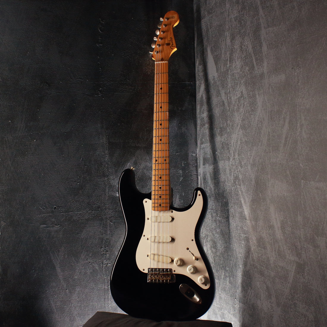 Fender Japan '54 Stratocaster ST54-85LS Black 1989 – Topshelf Instruments