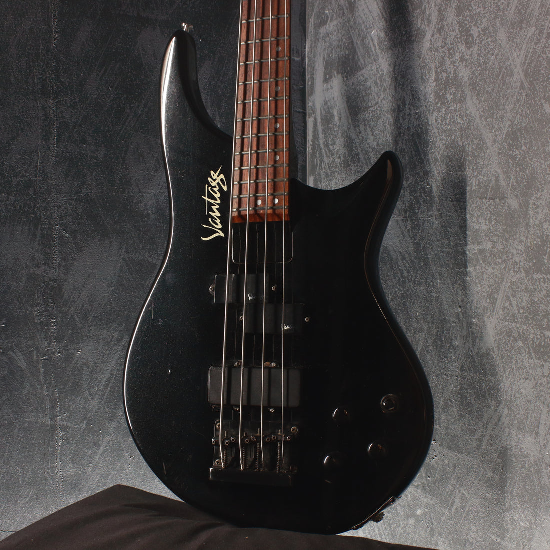 Vantage 725B Bass Black 1995