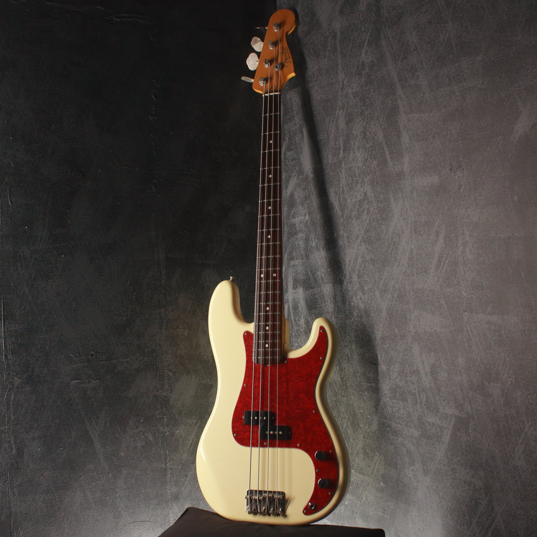 Fender Japan '62 Precision Bass PB62-53 Vintage White 1998