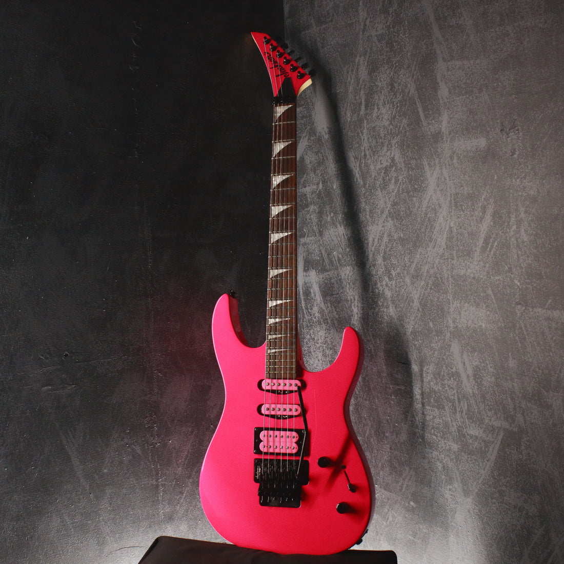 Jackson Dinky DK3XR HSS Neon Pink 2022