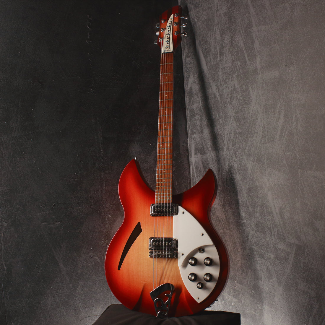 Rickenbacker 330 Fireglo 2011