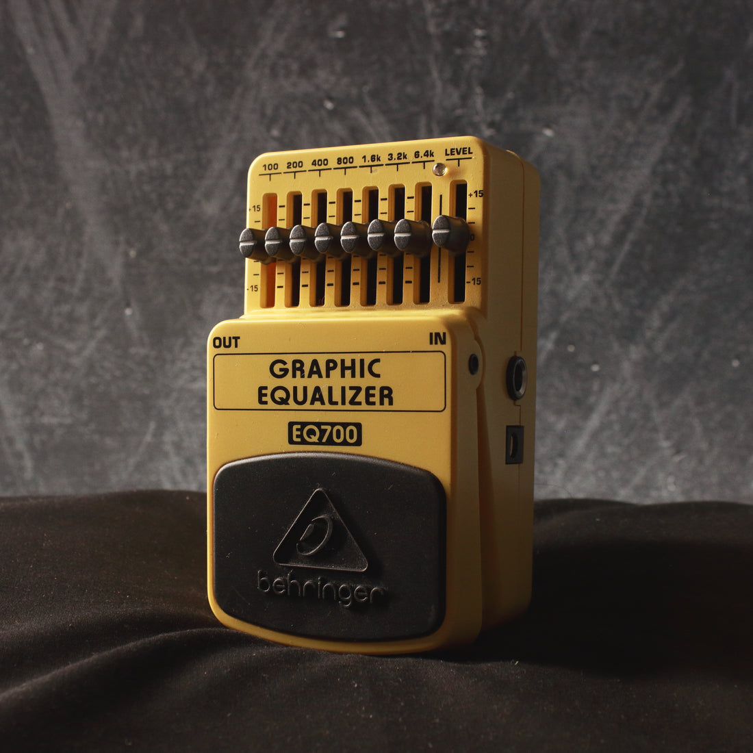 behringer equalizer pedal Behringer EQ700 Graphic Equalizer Pedal – Topshelf Instruments