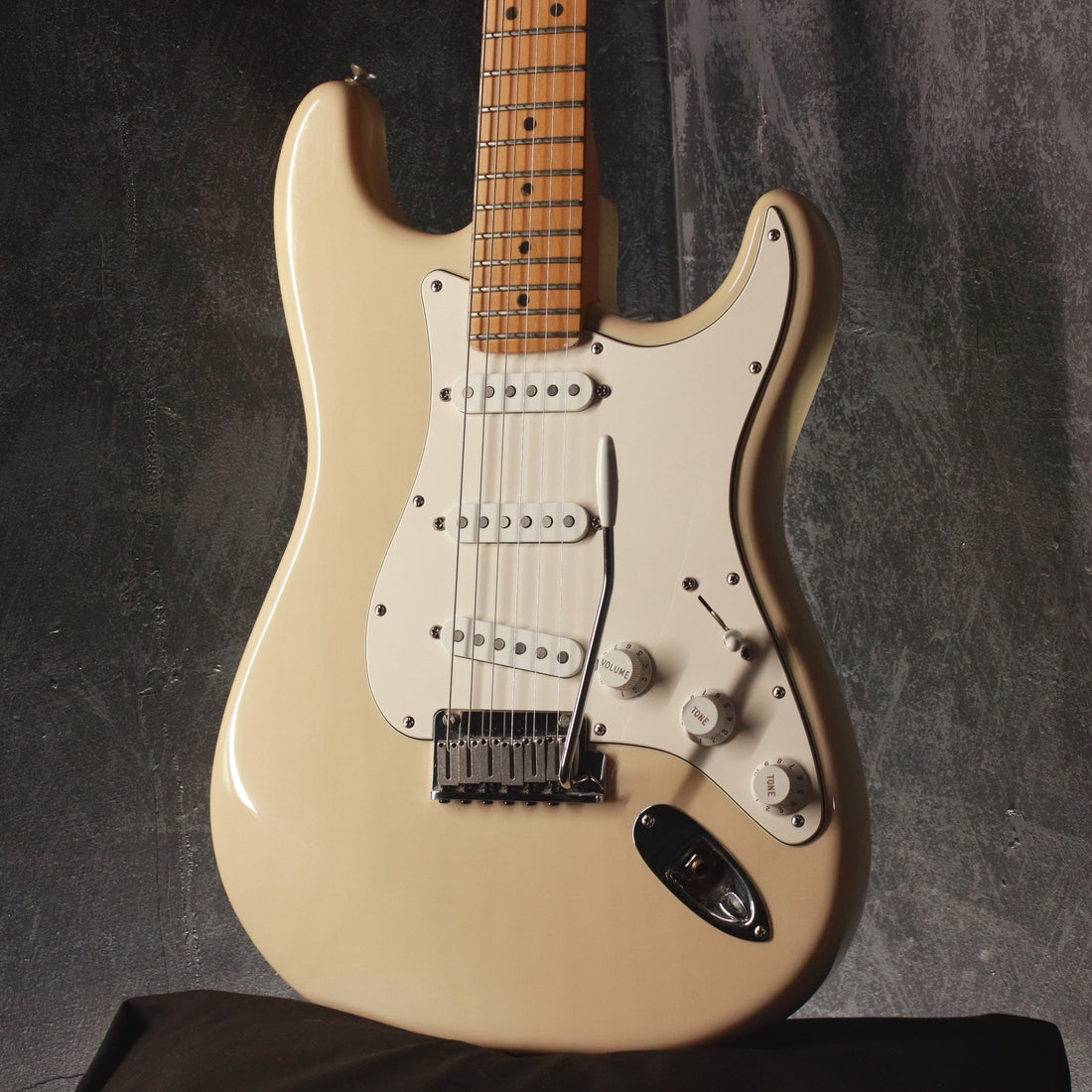 Fender American Standard Stratocaster White Blonde 2000