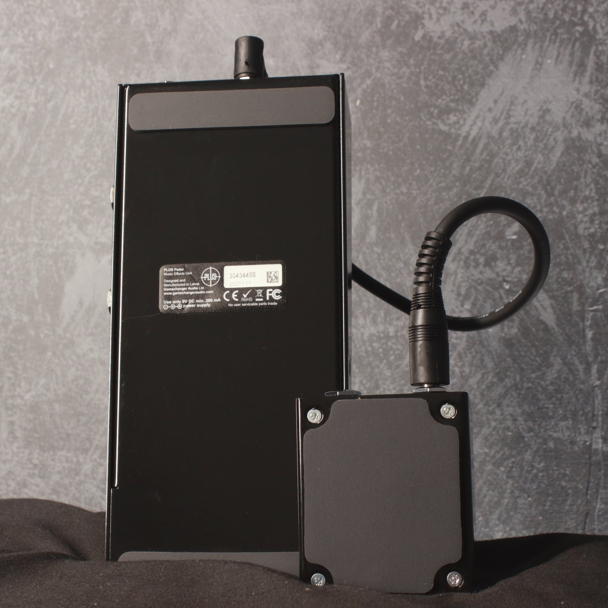 Gamechanger Audio PLUS Sustain Pedal – Topshelf Instruments