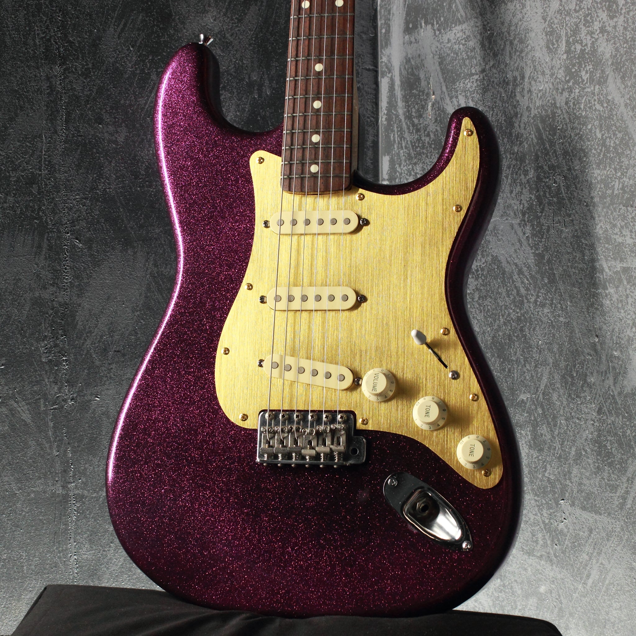 Fender Japan '62 Stratocaster ST62-53 Purple Sparkle 1993 – Topshelf ...