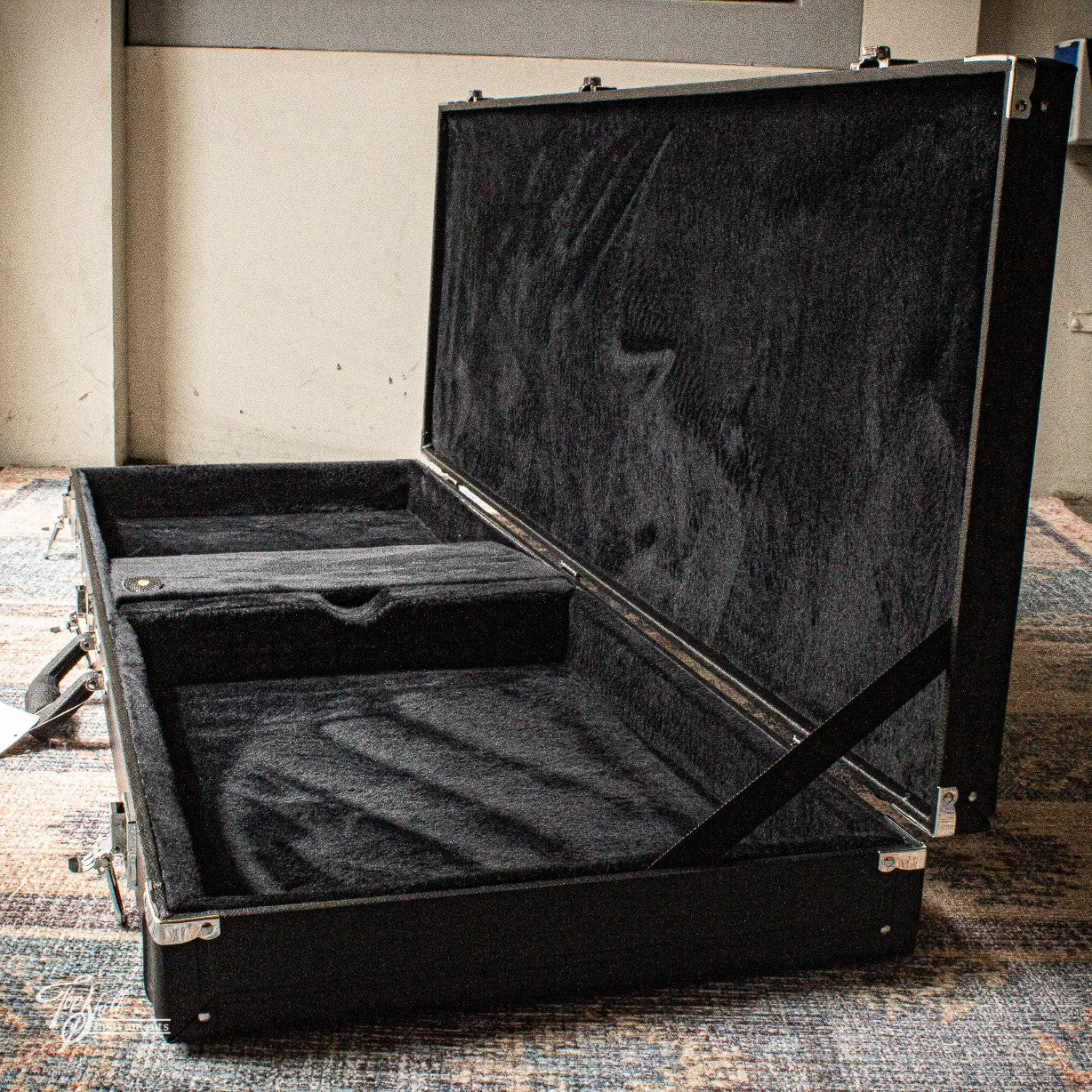 DCM Rectangular Bass Guitar Hard Case - Black – Topshelf Instruments