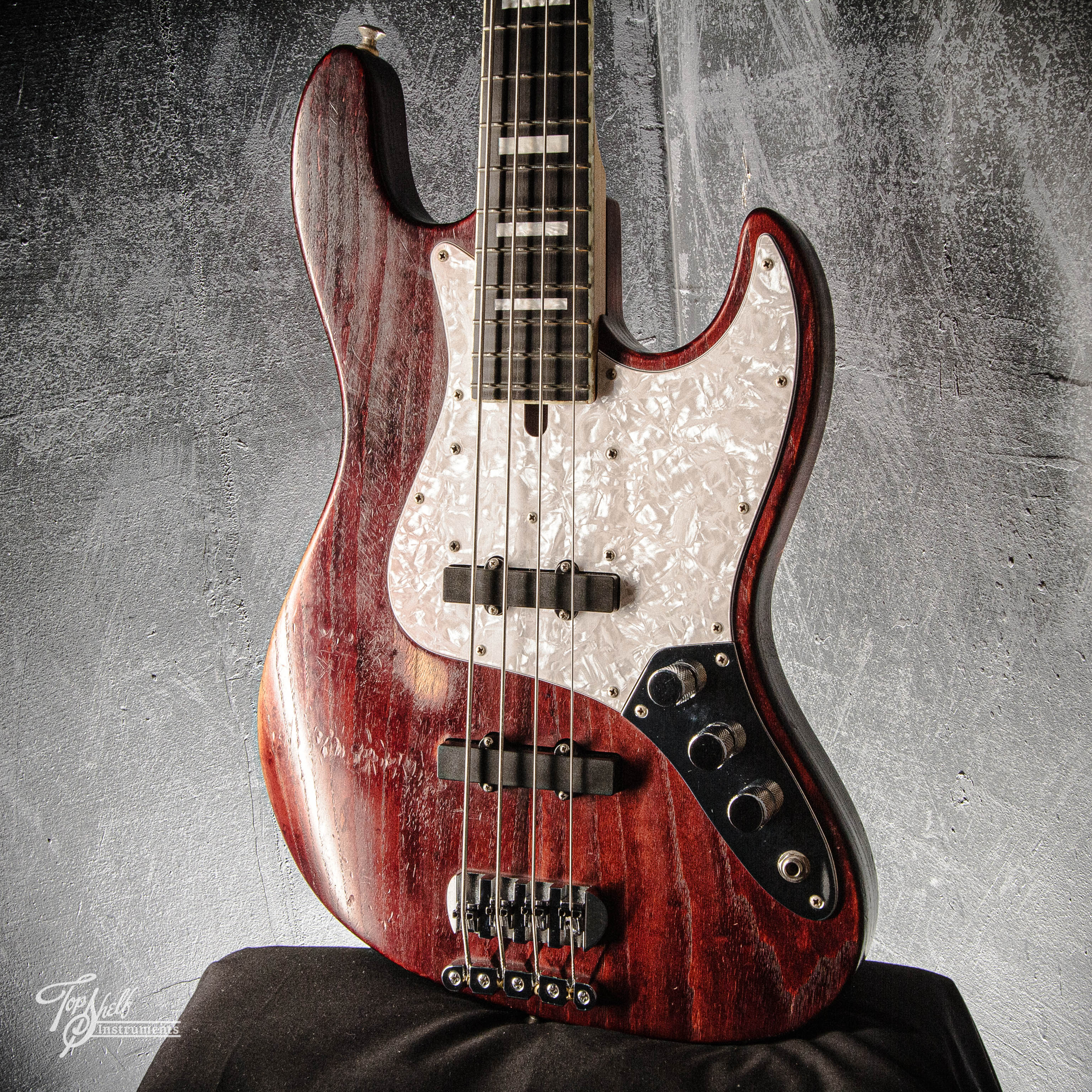 Bacchus Handmade Woodline Ash 4 Red Oil 2009 – Topshelf Instruments