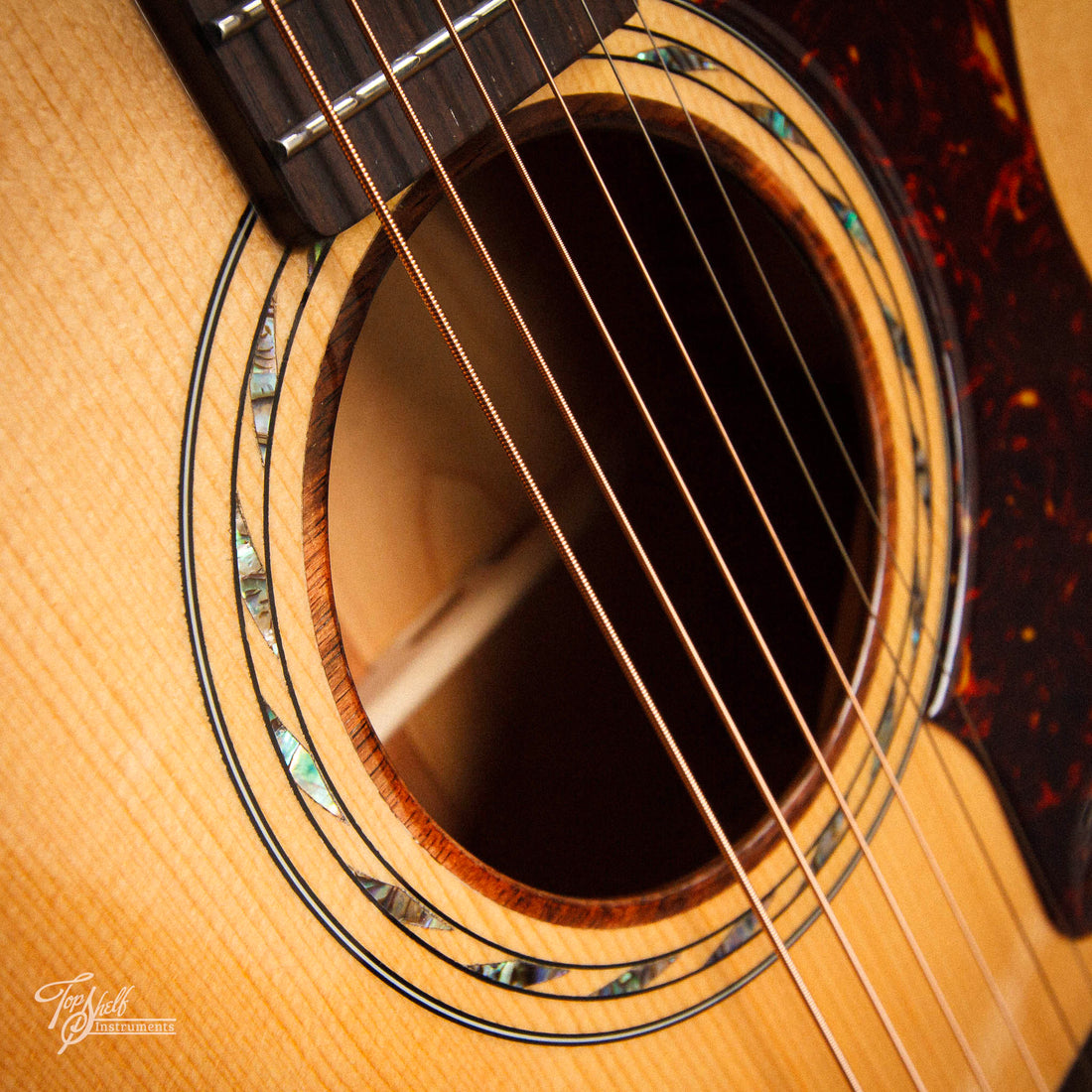 Bromo Guitars Denali Series BAN7E Jumbo Acoustic/Electric (New)