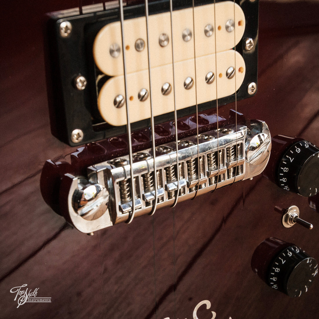 Eko M24 Vintage Wine Red 2013
