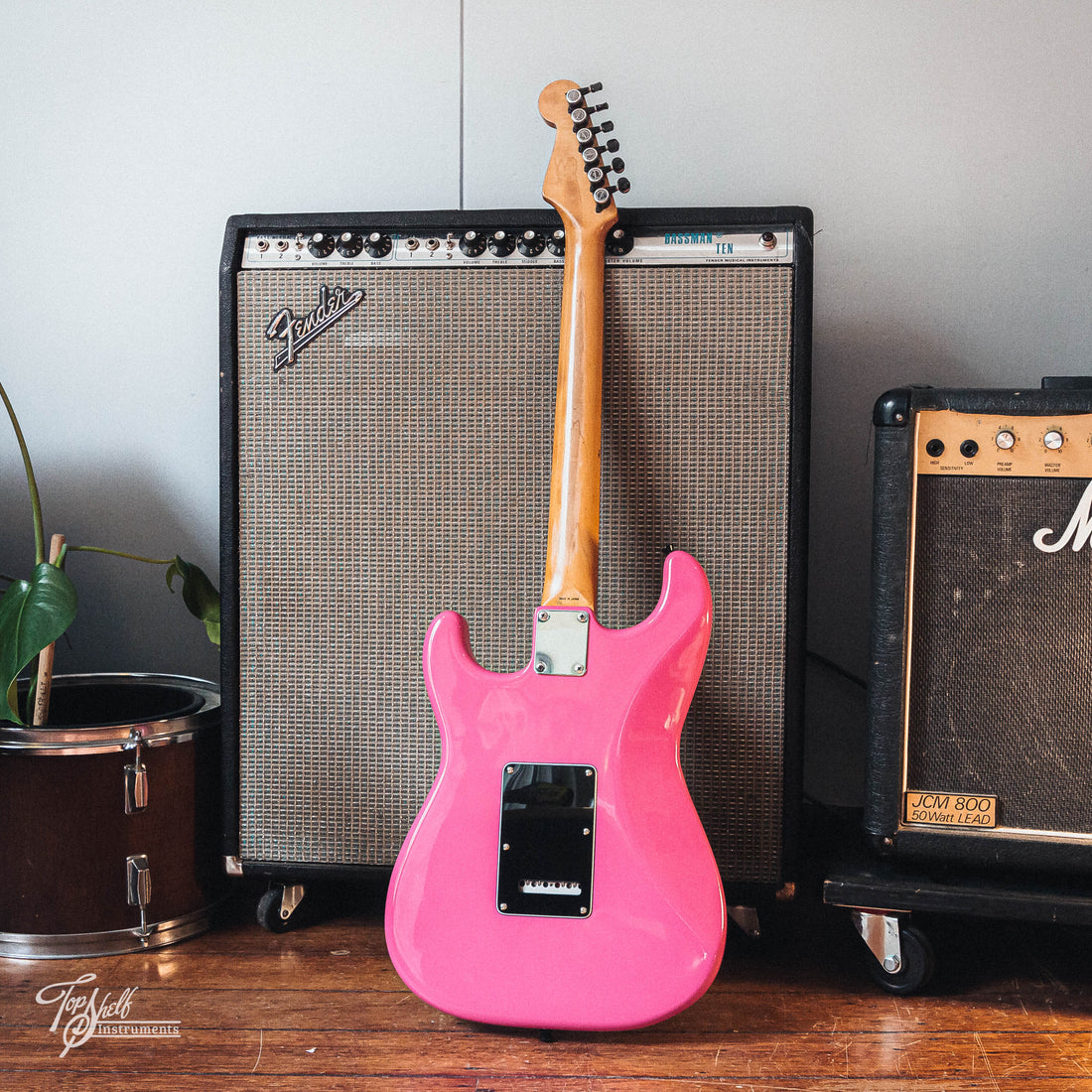 Fender Japan '62 Stratocaster ST62-70 Barbie Pink 1991