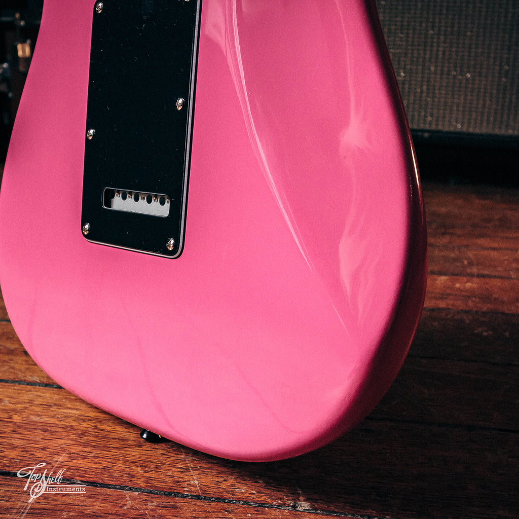 Fender Japan '62 Stratocaster ST62-70 Barbie Pink 1991