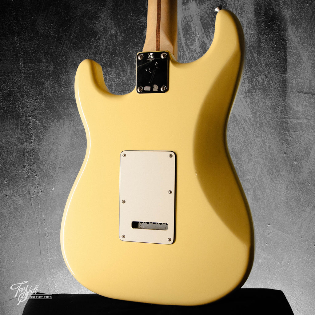 Fender Player Stratocaster HSS Buttercream 2022