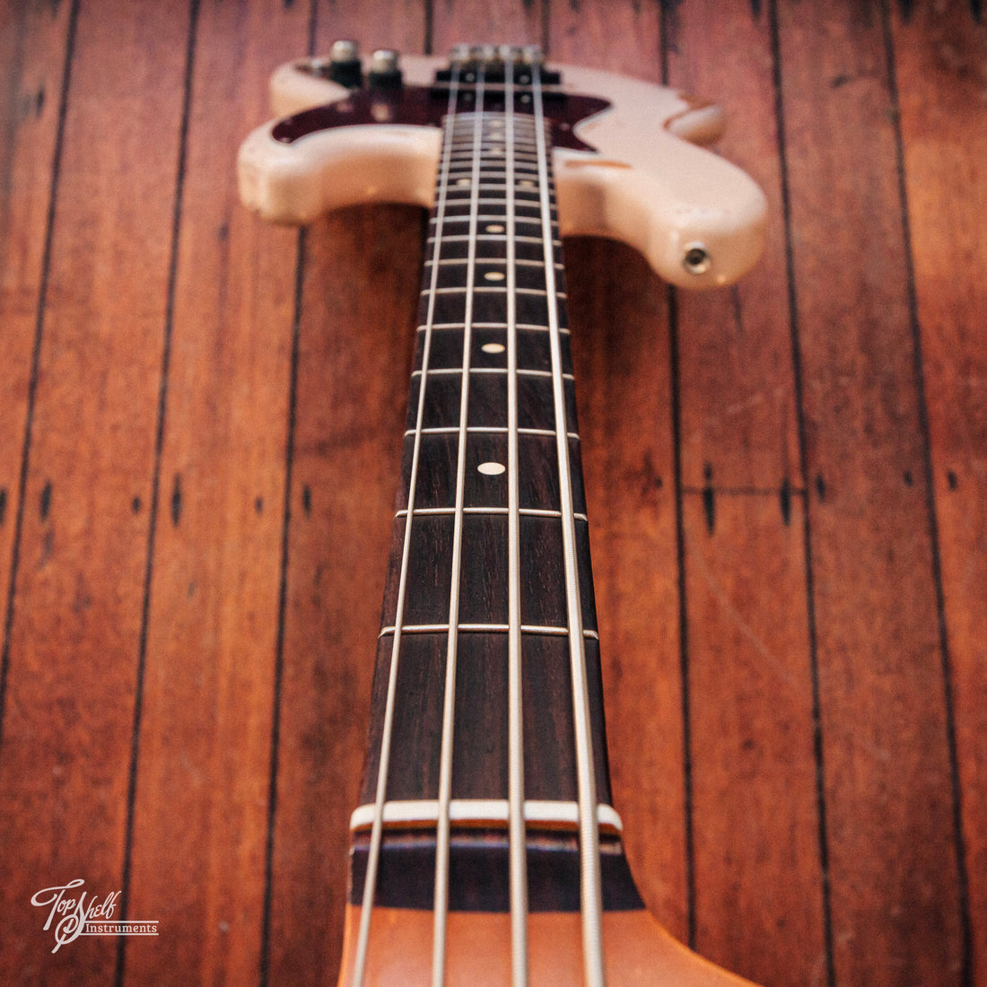 Fender Flea Jazz Bass Faded Shell Pink 2024