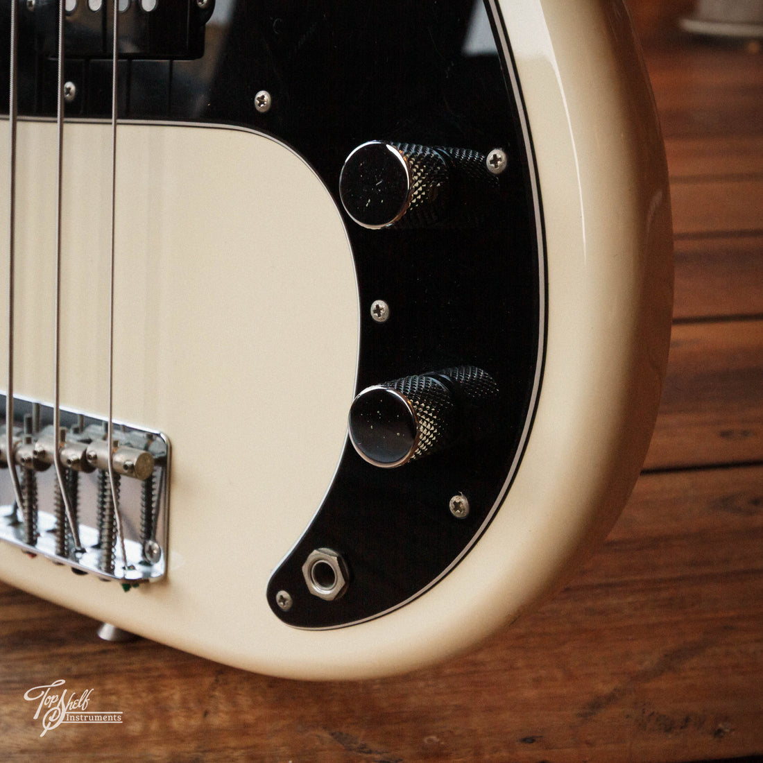 Fender Japan Precision Bass PB70-70US Vintage White 2006