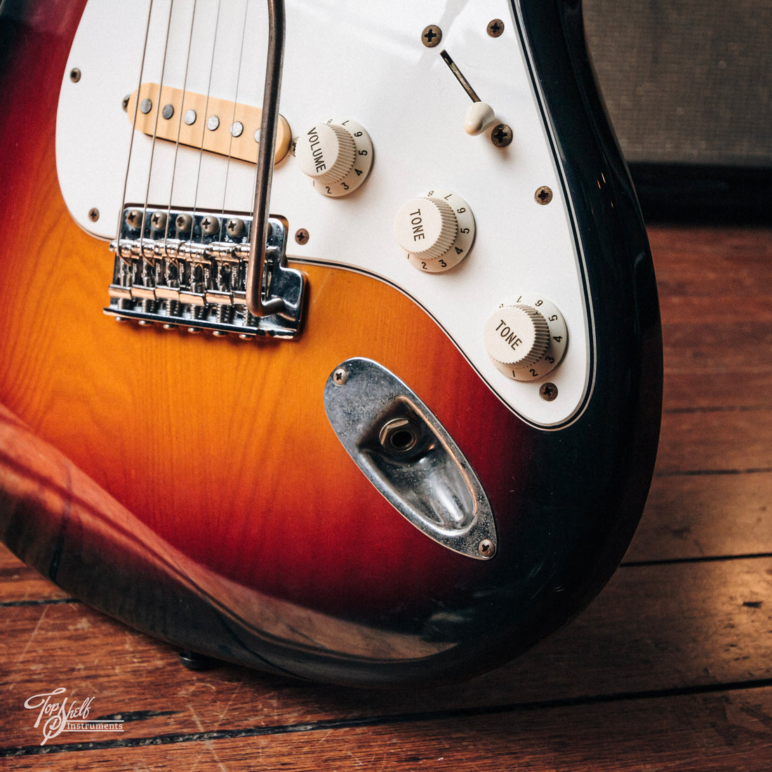 Fender Japan '72 Stratocaster ST72-70 Sunburst 1989