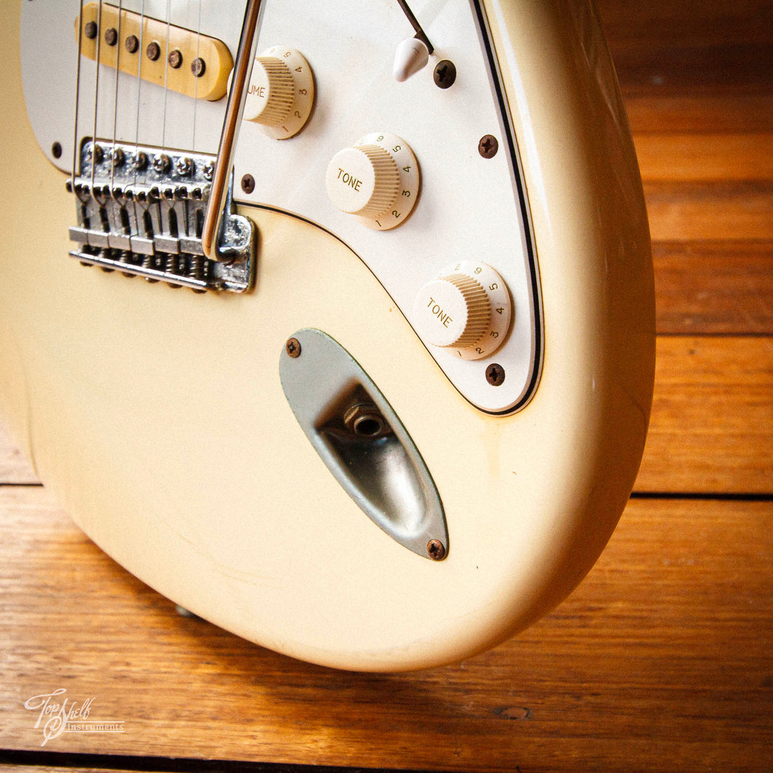 Fender Japan Stratocaster ST72-55 Vintage White 1985