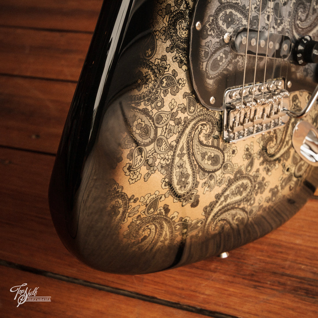 Fender Made in Japan Traditional 60s Stratocaster Black Paisley 2020