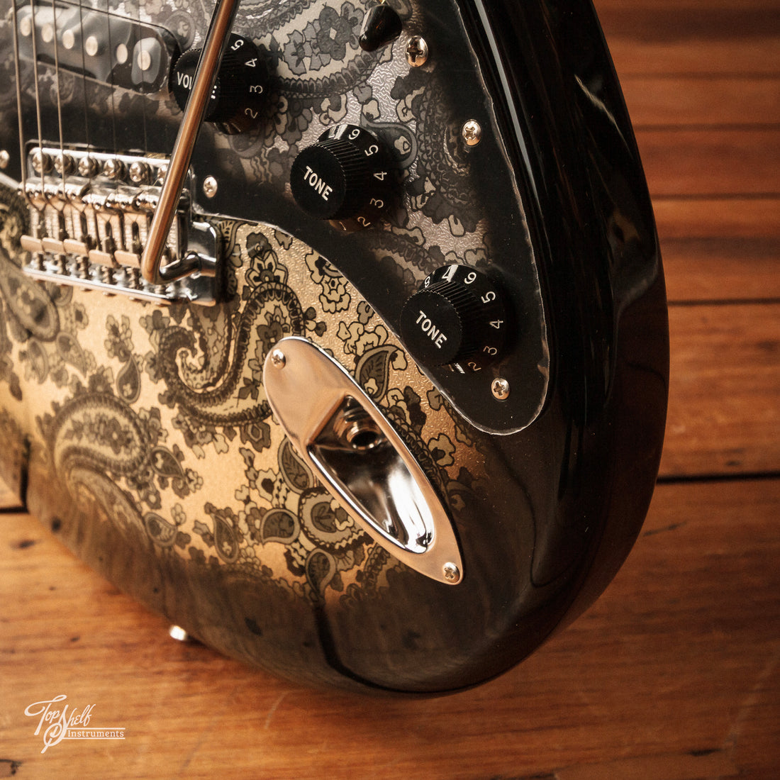 Fender Made in Japan Traditional 60s Stratocaster Black Paisley 2020