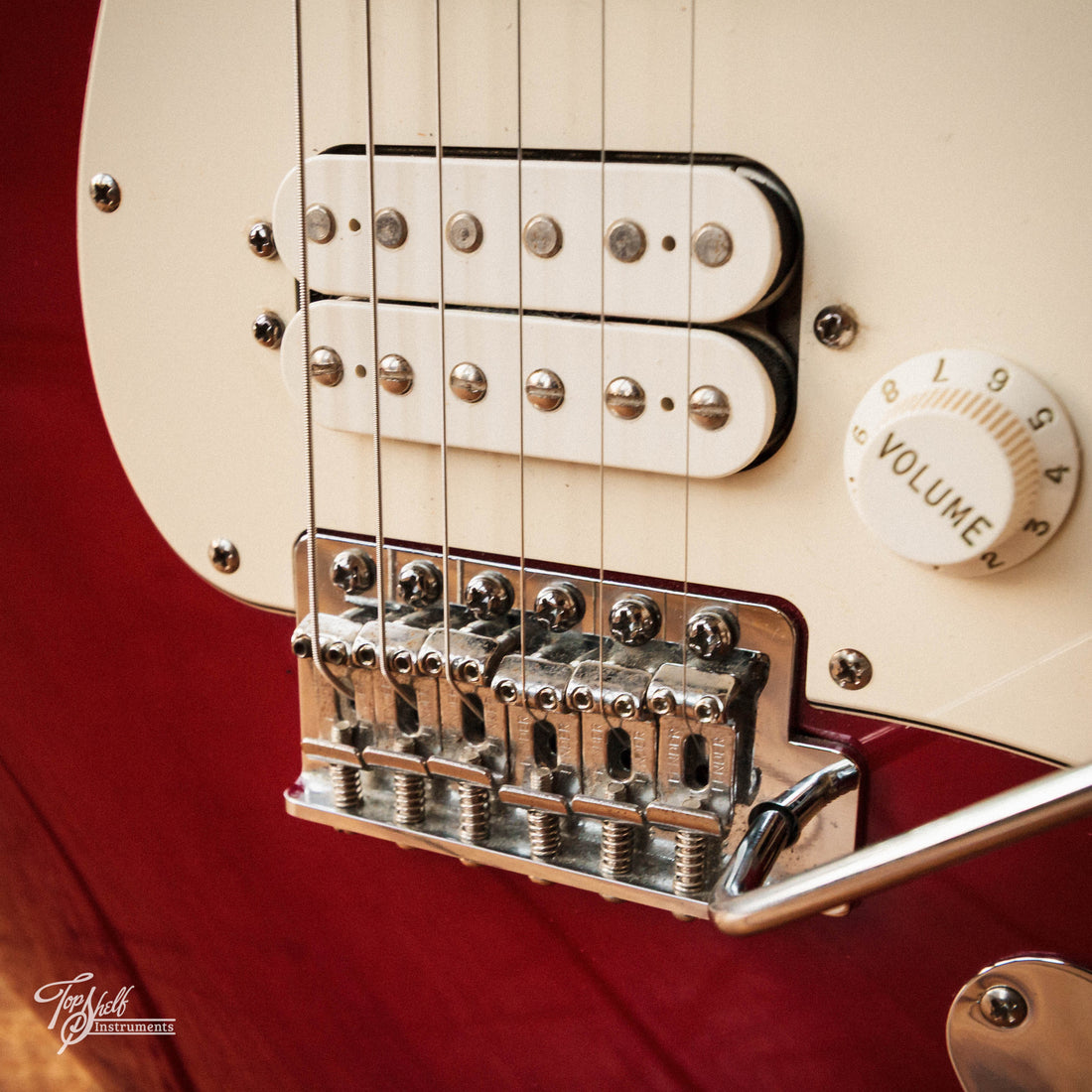 Fender Standard Stratocaster HSS Candy Apple Red 2009