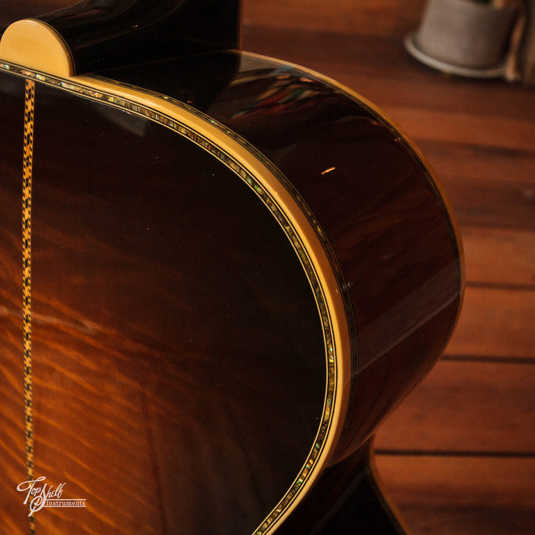 Gibson Custom Shop J-200 'Vine' Vintage Sunburst 2002
