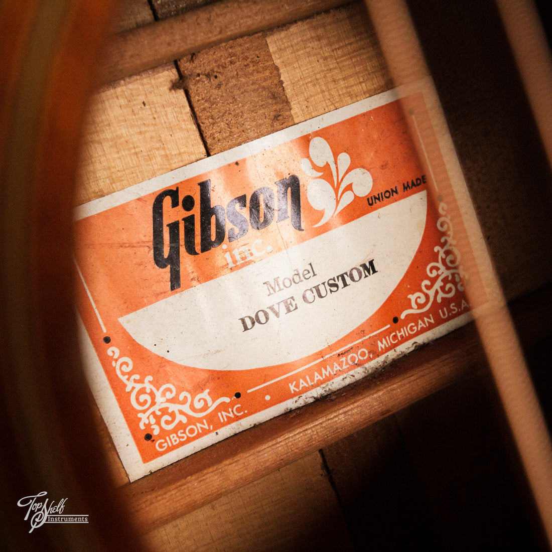 Gibson Dove Custom Acoustic Natural 1975