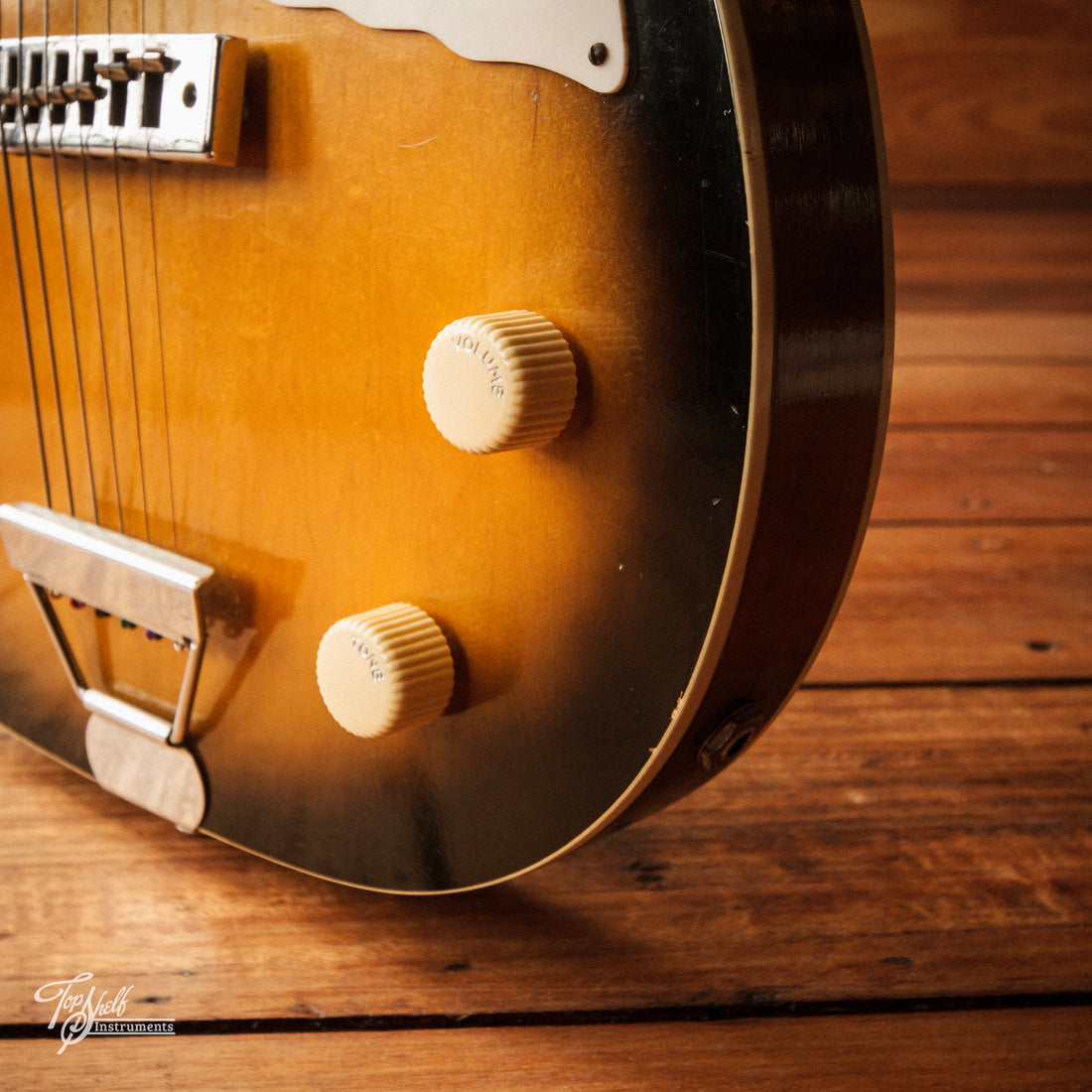 Harmony Stratotone Mars H45 Sunburst 1962