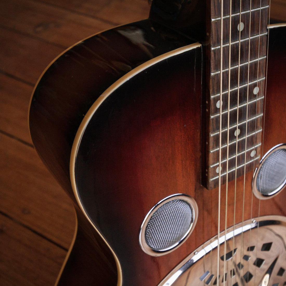 Johnson Resonator Sunburst