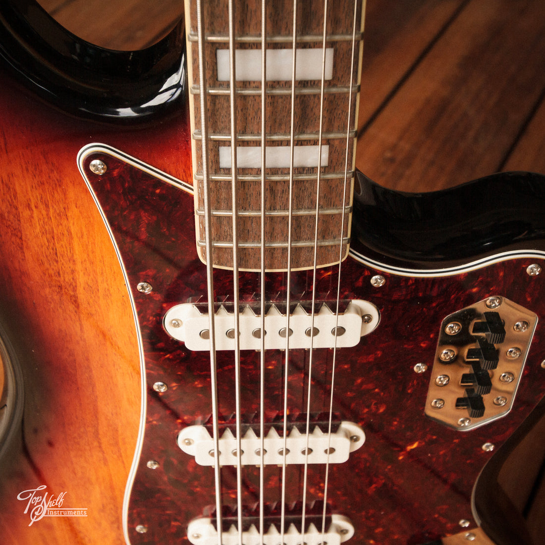 Squier Classic Vibe Bass VI Sunburst 2024