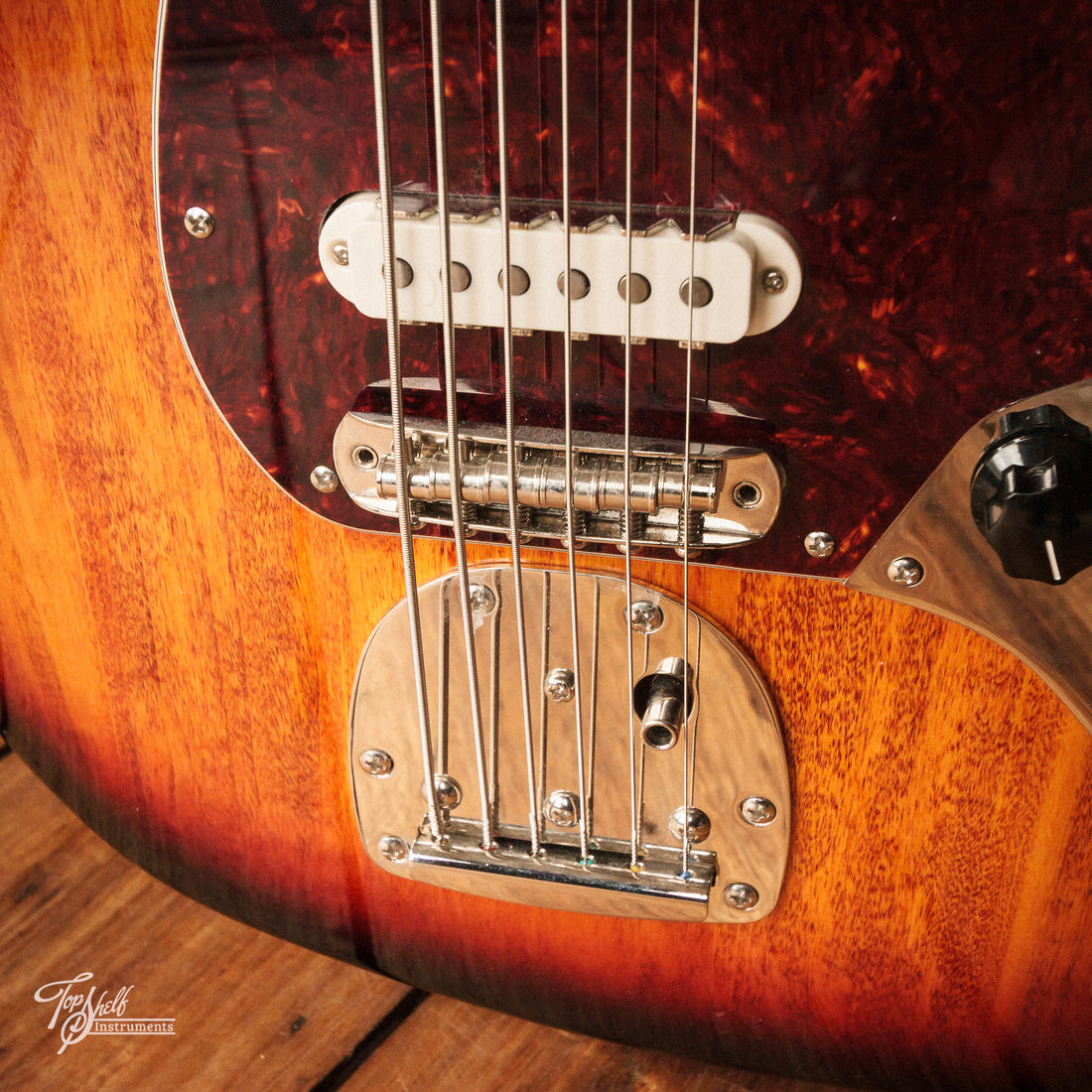 Squier Classic Vibe Bass VI Sunburst 2024