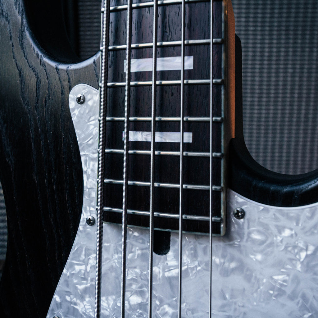 Bacchus Craft Series Woodline Ash 5 Black Oil 2010