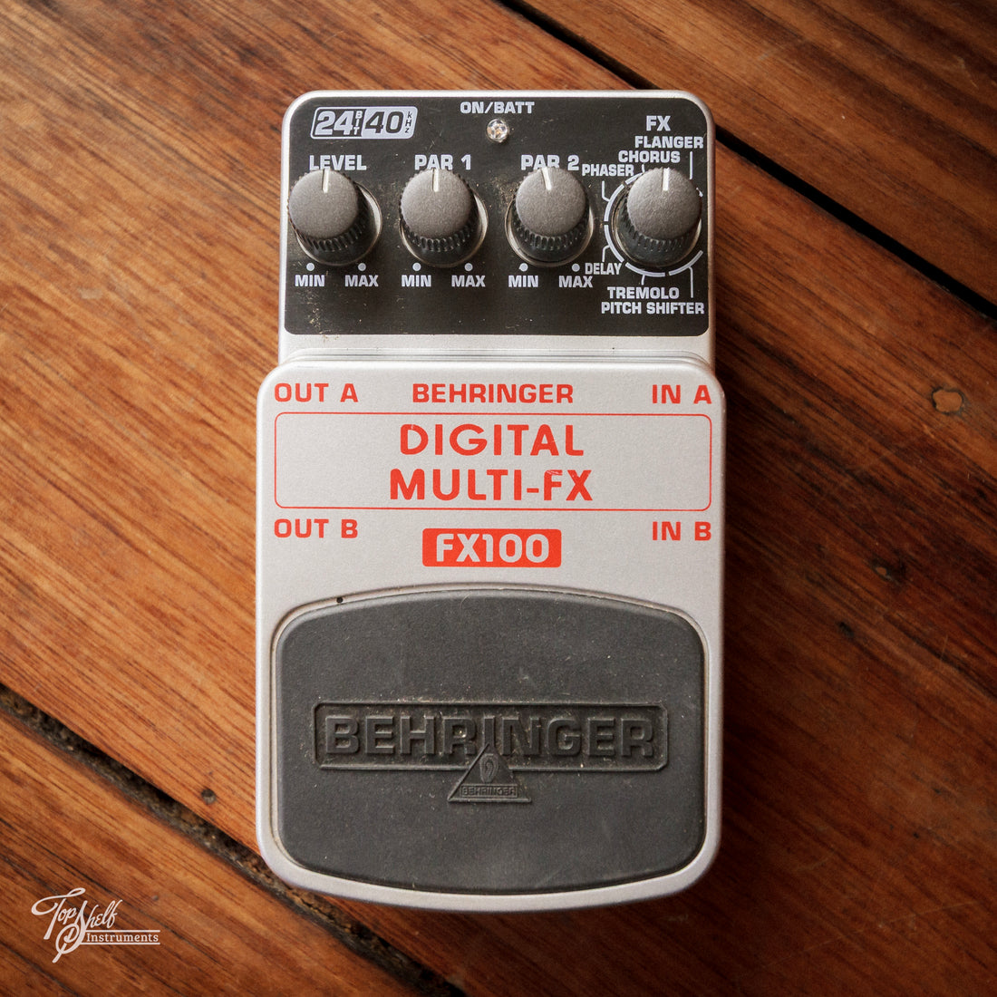 behringer multi fx pedal Behringer FX100 Digital Multi-FX Pedal – Topshelf Instruments