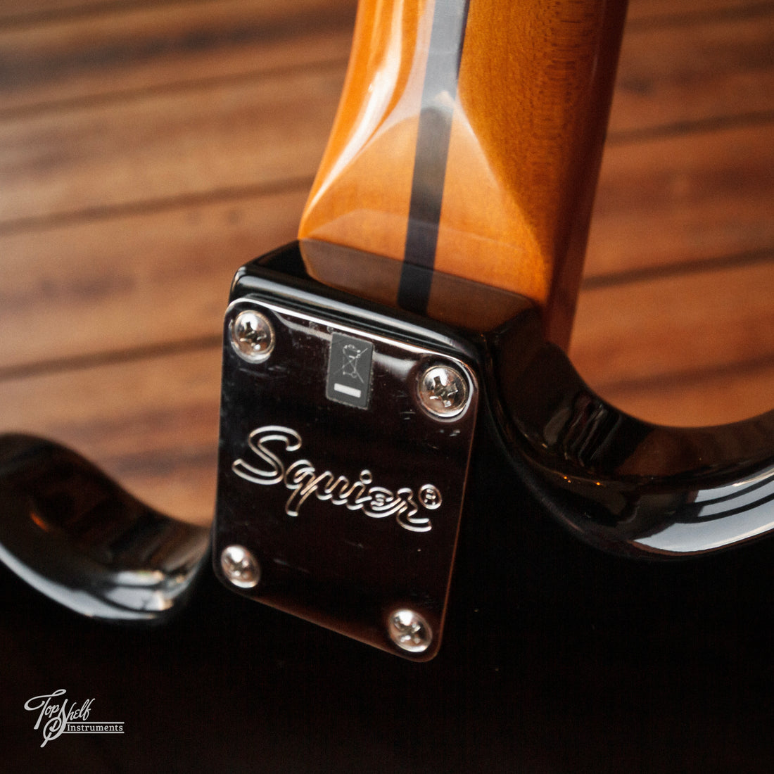 Squier Classic Vibe Bass VI Black 2024