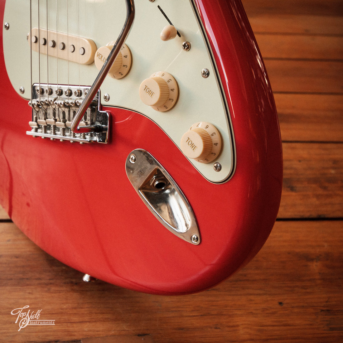 Squier Simon Neil Stratocaster Fiesta Red 2013