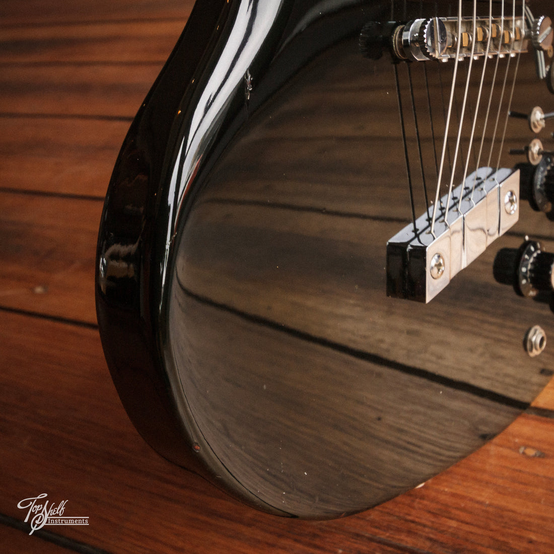 Guild S-100 Black 1974