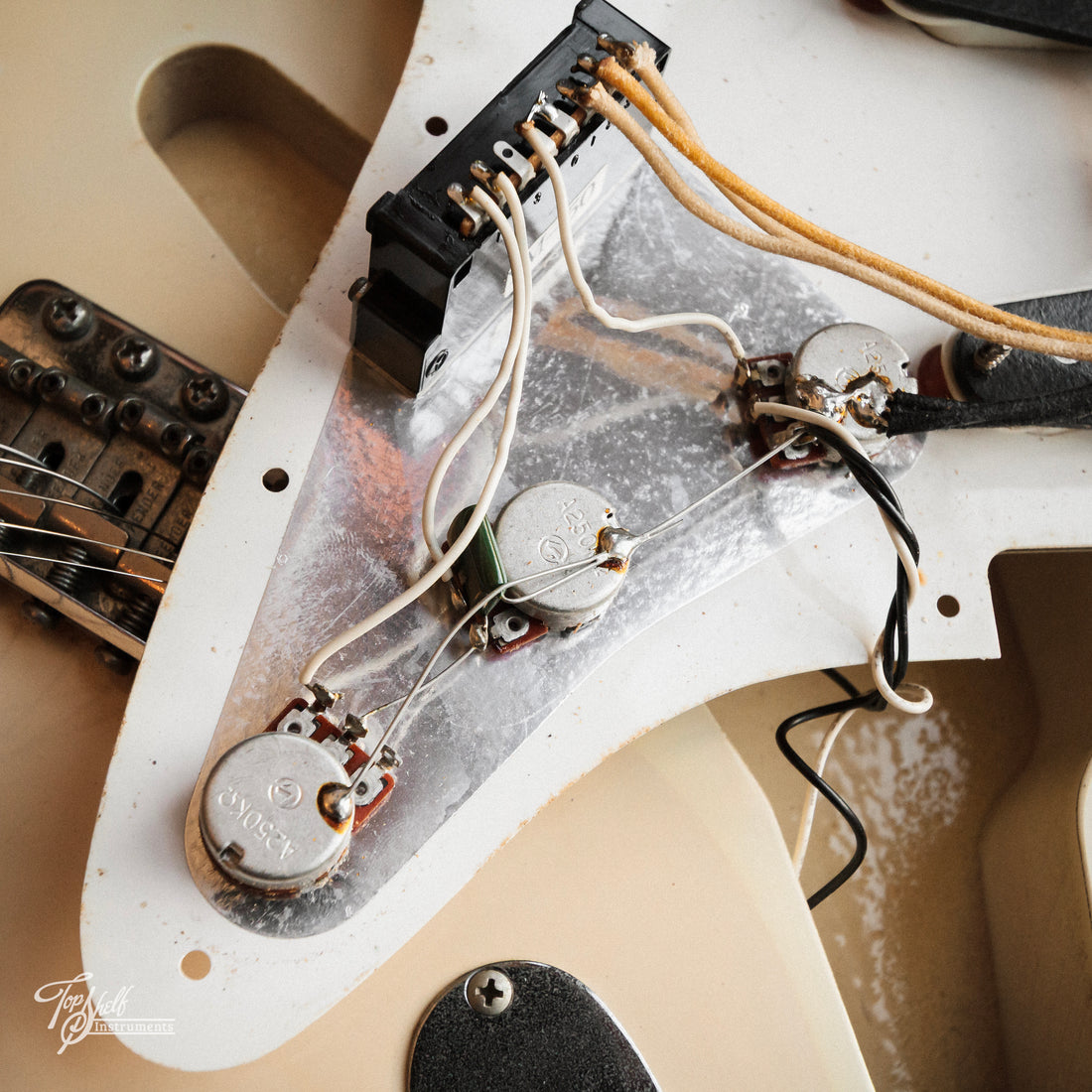 Fender Japan Custom Edition Stratocaster ST68-120SPL Vintage White 1993