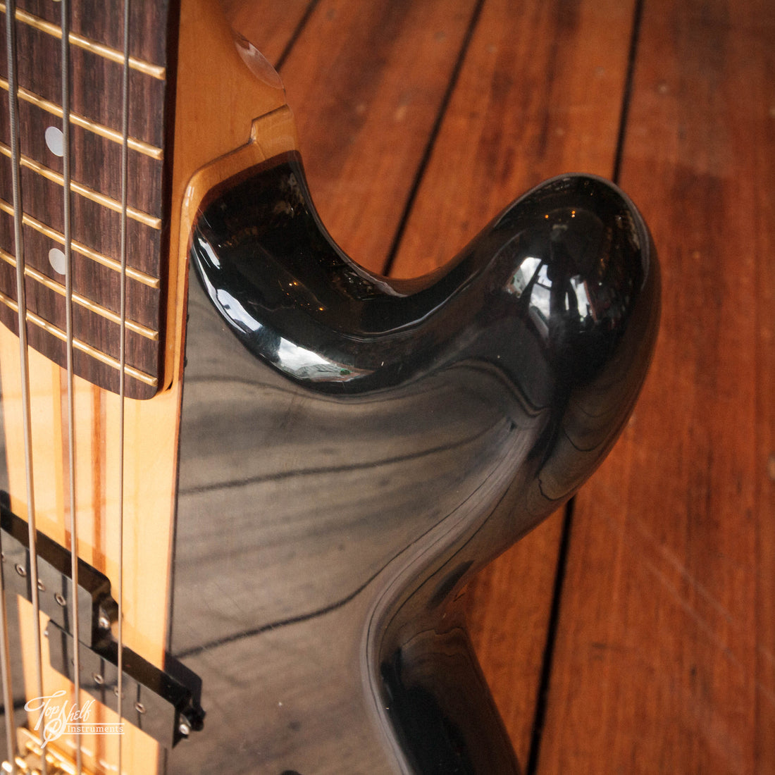 Vantage VX695B Bass Black 1982