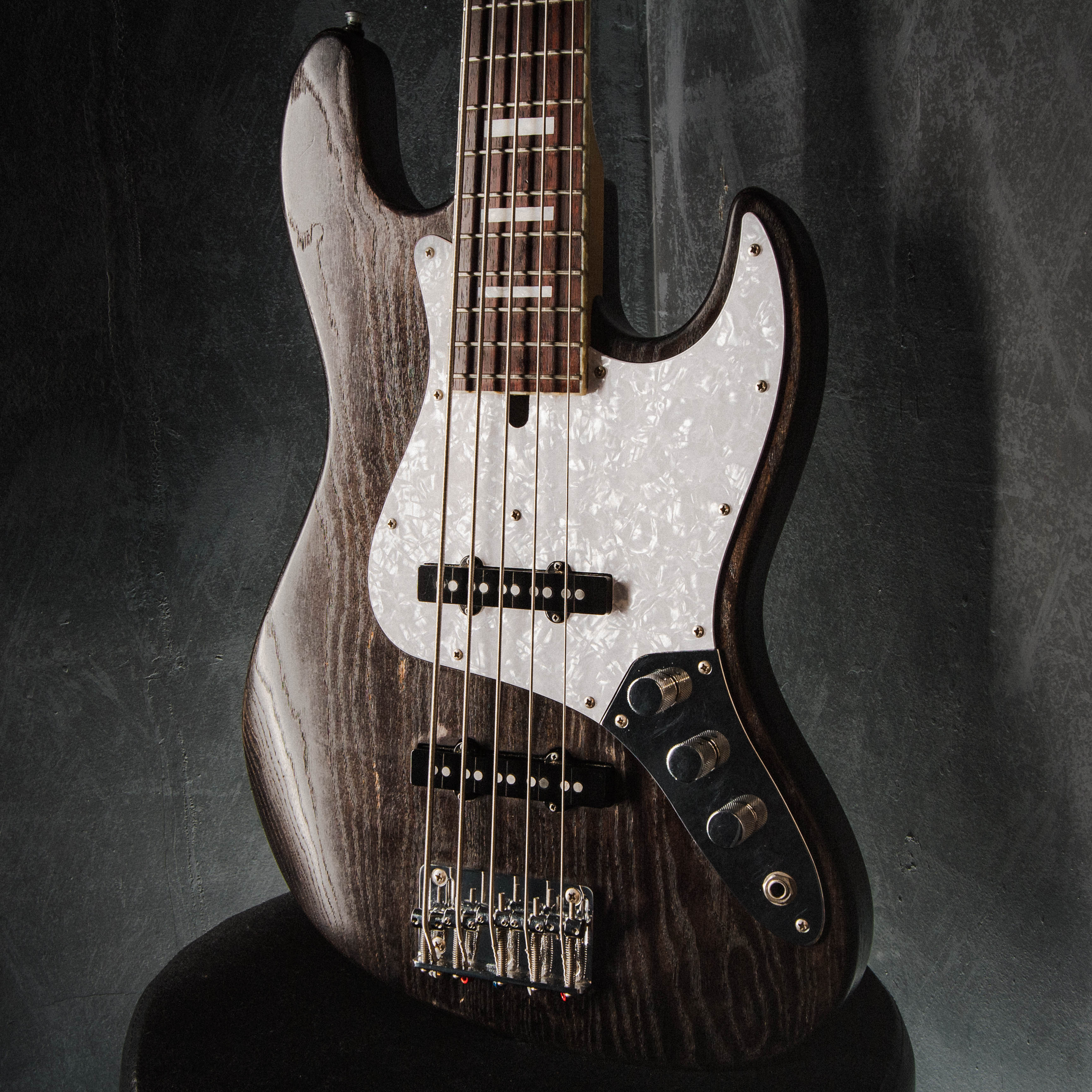 Bacchus Craft Series Woodline Ash 5 Black Oil 2010 – Topshelf Instruments