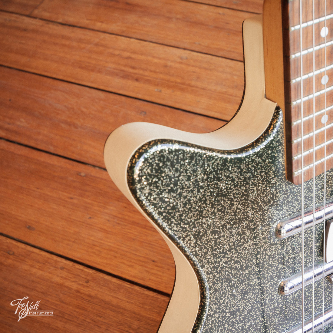 Danelectro DC-3 Silver Sparkle 1998